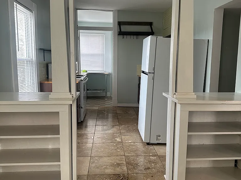 315 E Columbia Ave — Photo 10