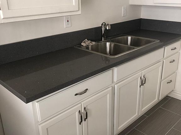2nd image of 7322 Tujunga Ave