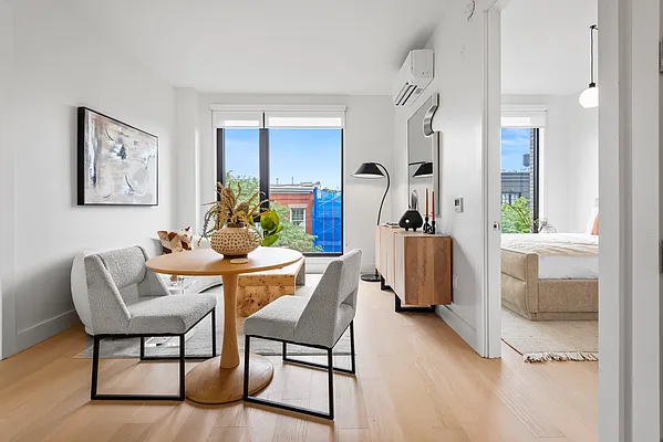 Rented by Nooklyn NYC LLC | media 24
