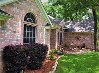 5303 Bradley Ln, Arlington, TX 76017