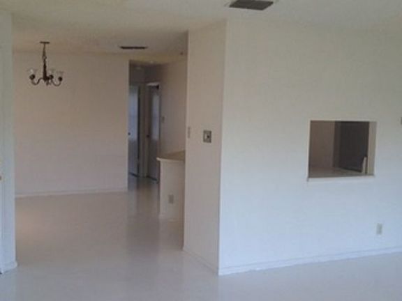 4th image of 9631 Bratton Dr