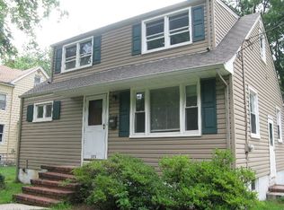 523 Valley Rd, Roselle Park, NJ 07204