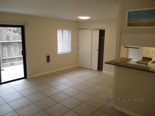 Building Photo - 423 W Gutierrez St #12