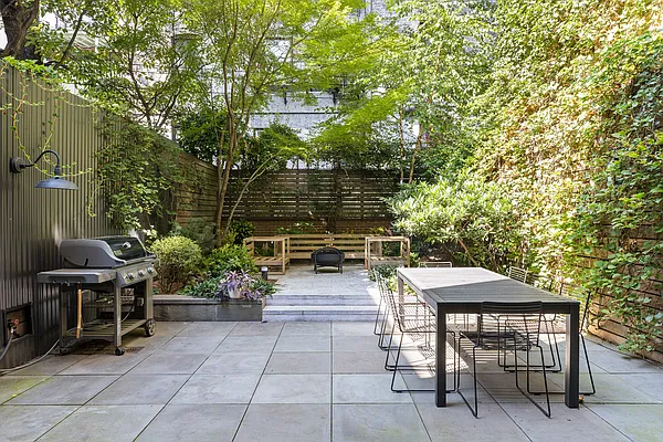 Sold by Douglas Elliman | media 14