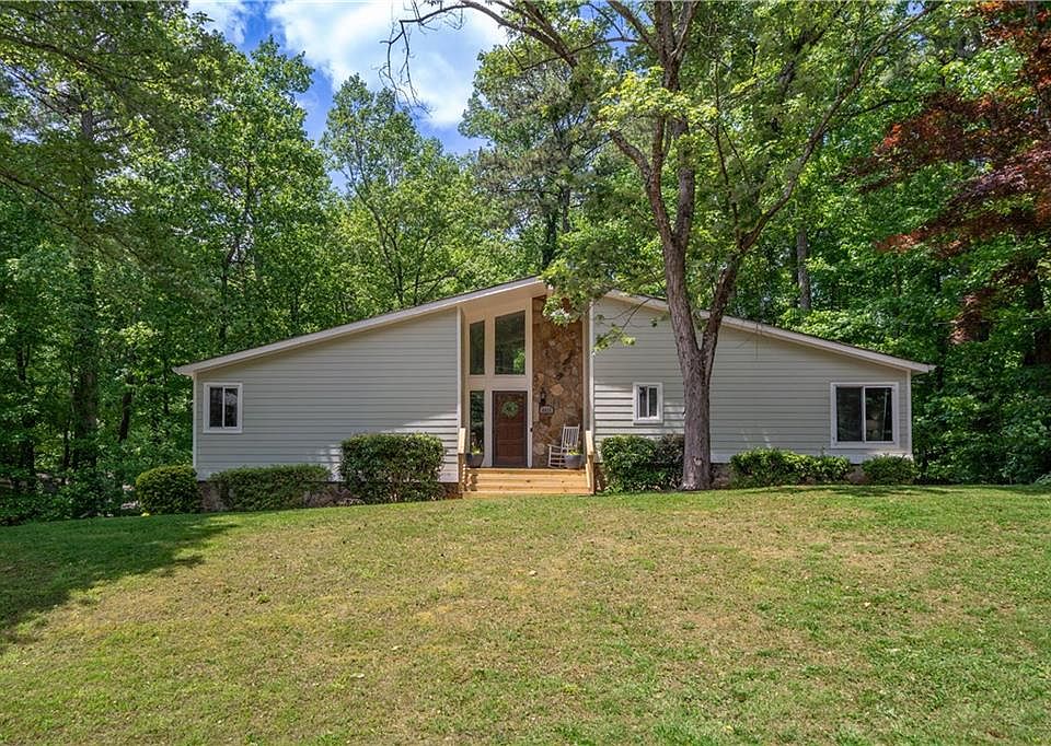 1st image of 4419 Wood Creek Dr