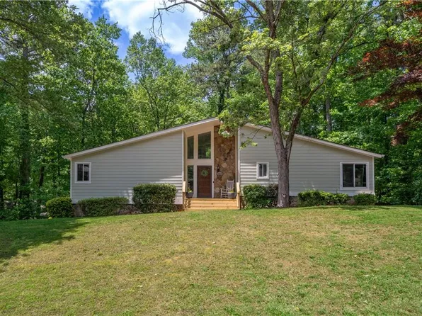 4419 Wood Creek Dr, Marietta, GA 30062
