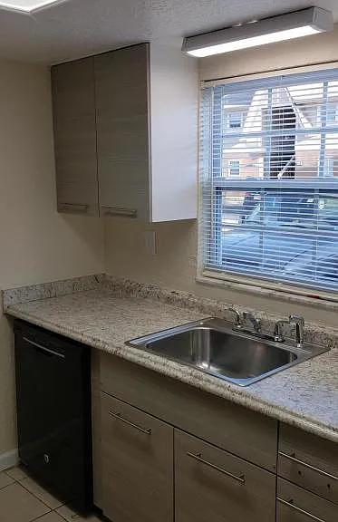 177 Ulster Ln — Photo 3