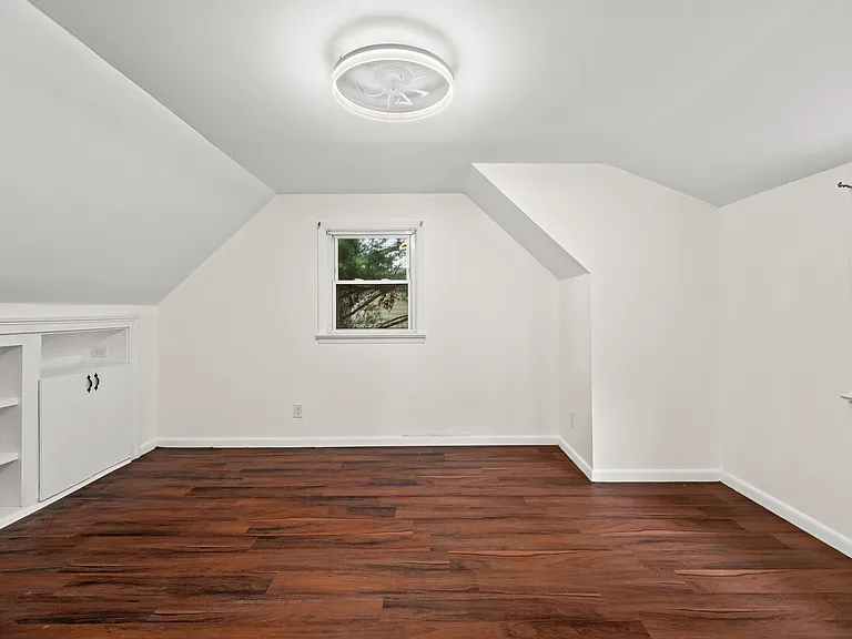 53 Oneida Ave — Photo 19
