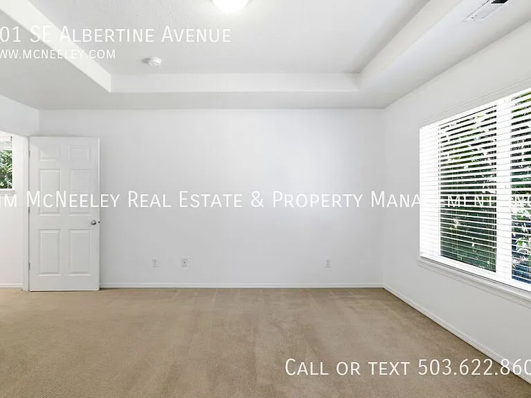 901 SE Albertine St — Photo 22