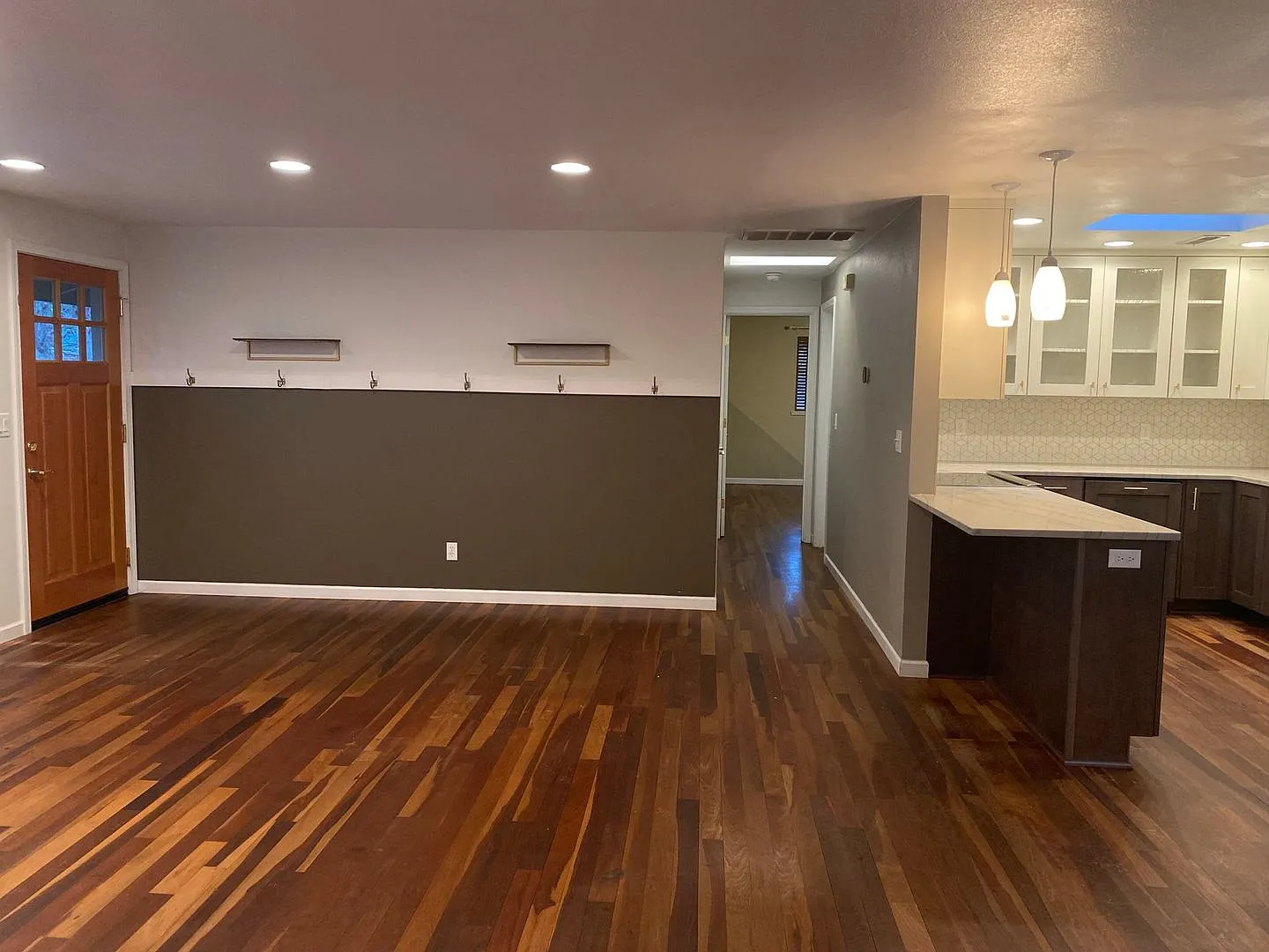 Cute & Cozy 2 bedroom, 2 bath house in Ashland — Photo 4