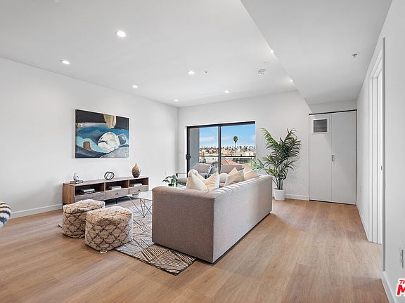 4th image of 321 S Oxford Ave #507