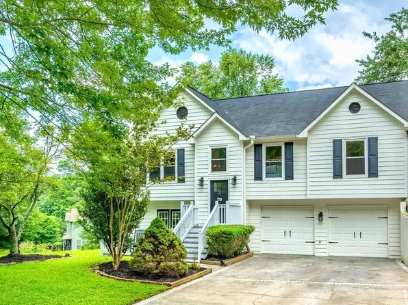 5870 Shadewater Dr, Cumming, GA 30041