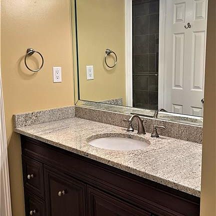 5th image of 24103 Plantation Dr NE