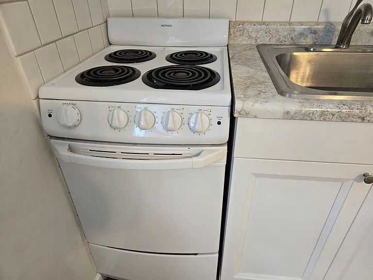 1015 W Benton St — Photo 7