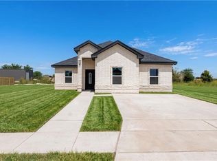 5217 Mission St, Edinburg, TX 78542