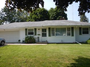 3509 Grace Rd, Kalamazoo, MI 49006