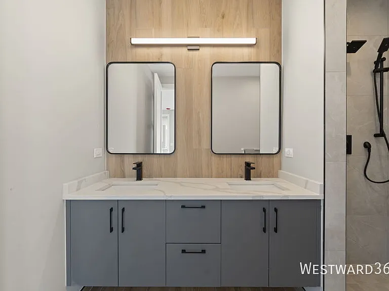 2354 W Polk St #205 — Photo 12
