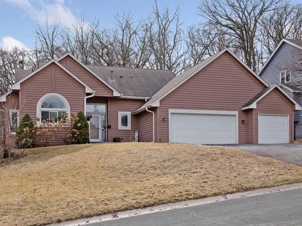 1384 Michelle Dr, Eagan, MN 55123