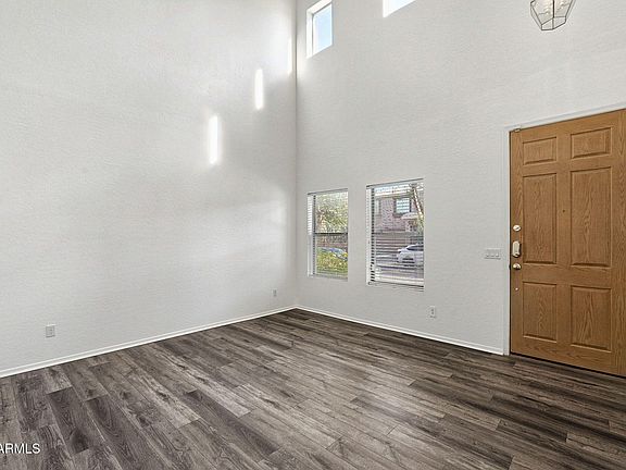 5th image of 440 E SADDLE Way