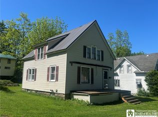 127 Main St, Silver Creek, NY 14136