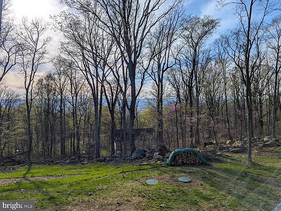 4th image of 1099 High Top Rd