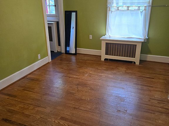 3rd image of 16 Stevenson St
