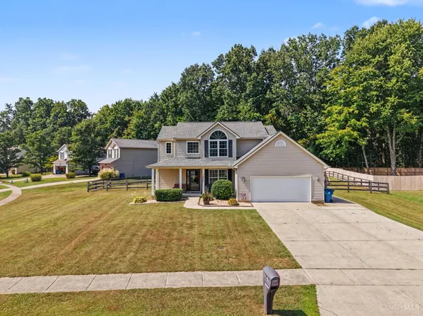 2057 River Birch Dr, Amelia, OH 45102