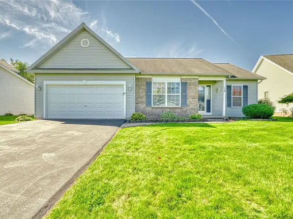 30 Cornflower Dr, North Chili, NY 14514