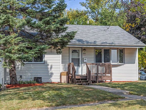 2nd image of 1715 Fremont Ave