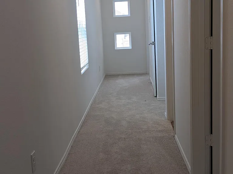 1508 Silver Oak Ln — Photo 8