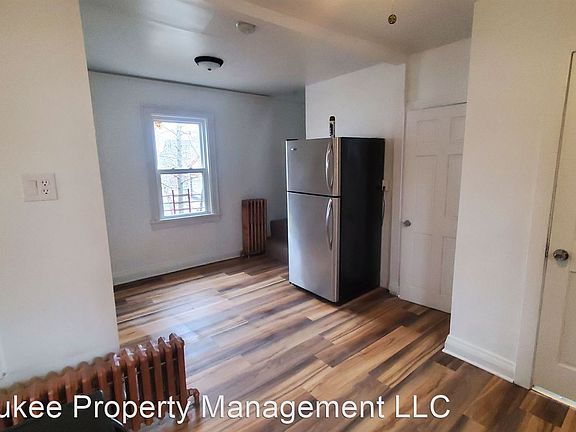 3rd image of 2636 N Buffum St #11759004
