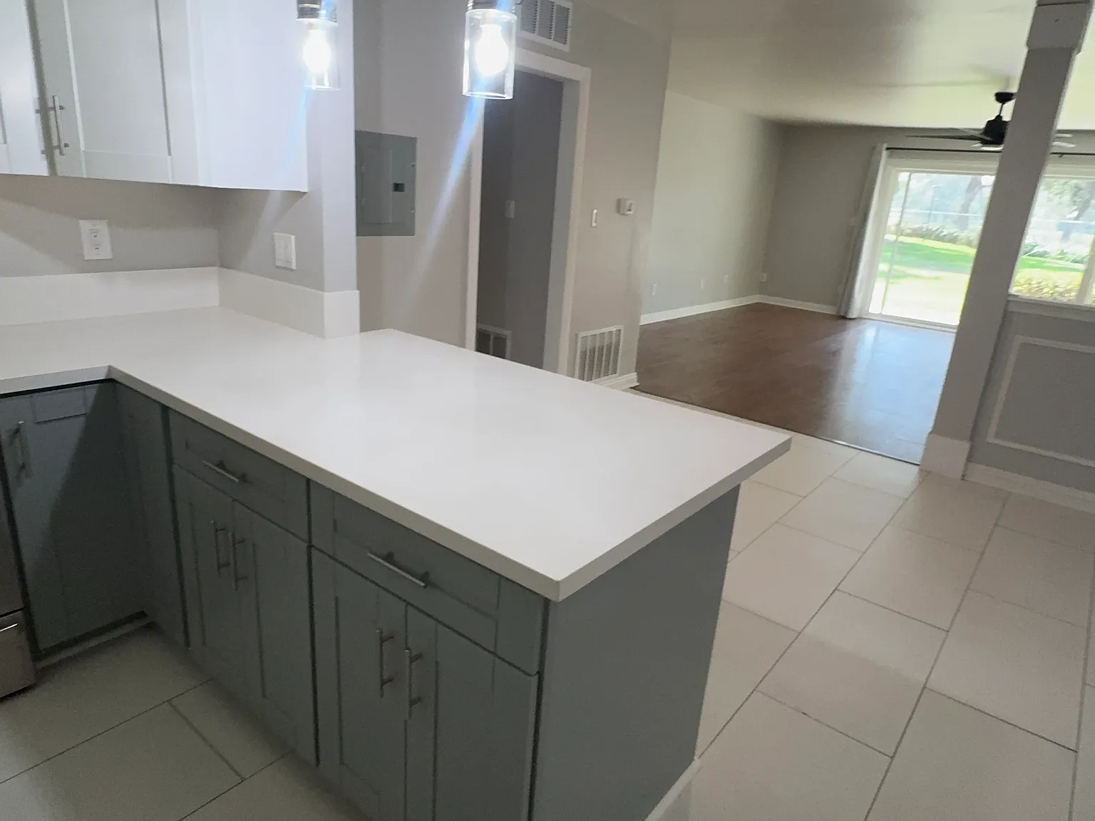 2 bed, 1147 sqft, $3,000 — Photo 2