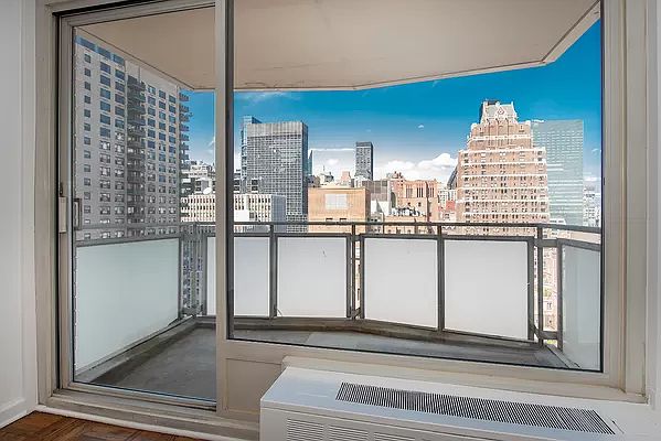 1st image of 300 E 40th St APT 25W