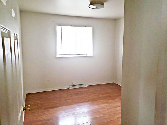 4th image of 372 Buffalo Ave