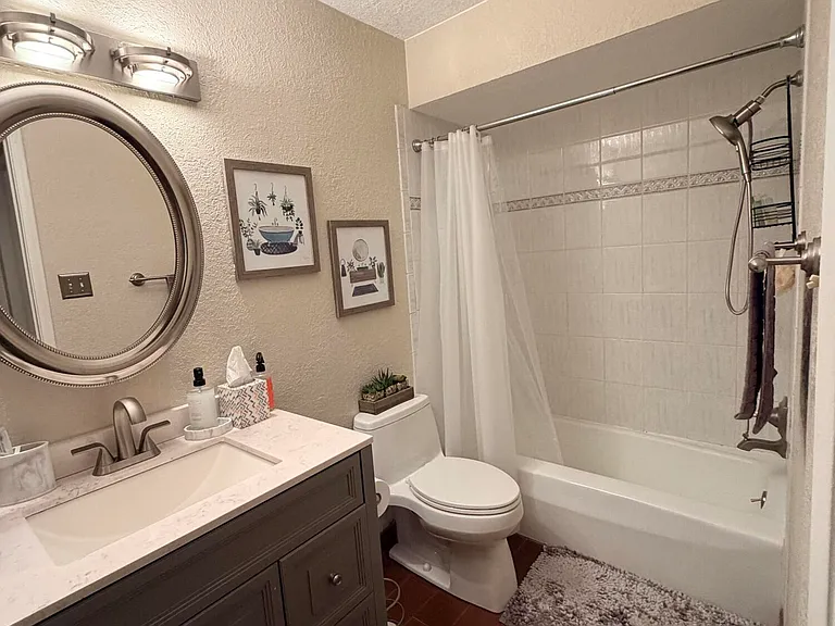 6201 Escondido Dr #17E — Photo 10