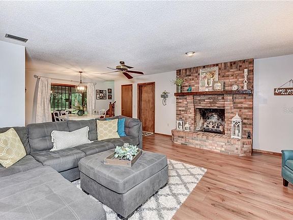 3rd image of 1710 Miller Dr