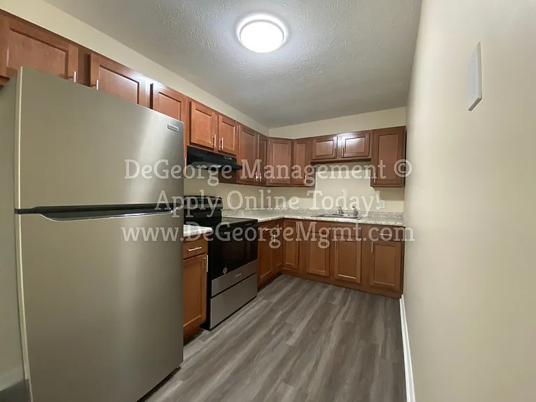 Burdick Estates Apartments — Photo 37