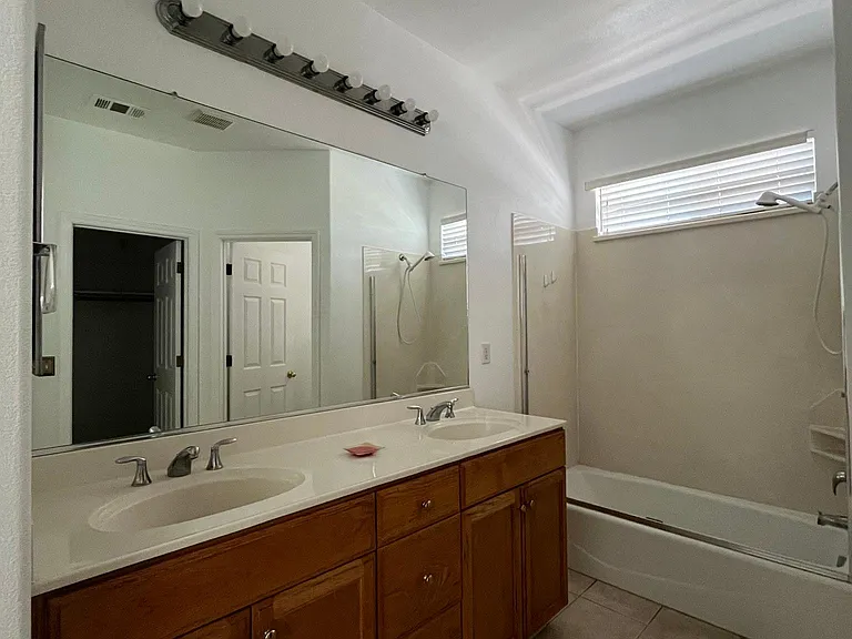 1361 Tide Dr — Photo 9