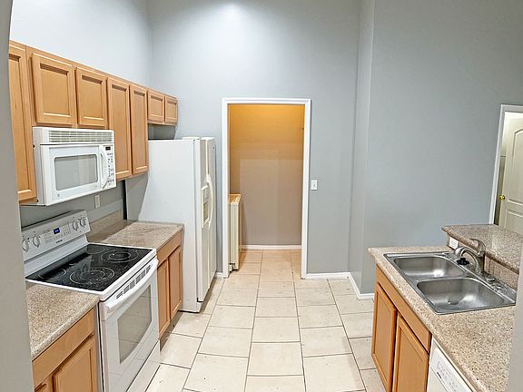 11873CorinneLee102-Kitchen_02242023