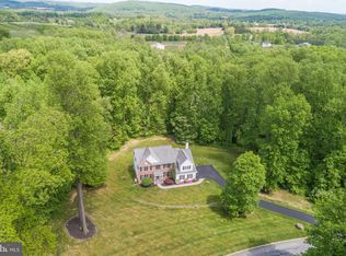 200 Green Hollow Rd, Glenmoore, PA 19343