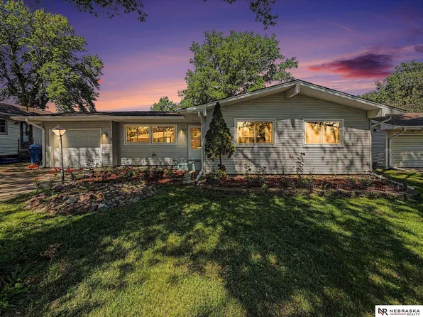425 Eastridge Rd, Crete, NE 68333