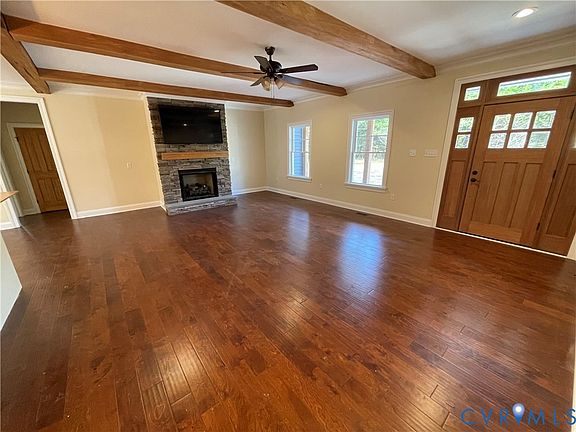 5th image of 2948 Pineview Dr
