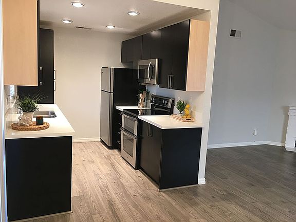 5th image of 3770 Grim Ave APT 4