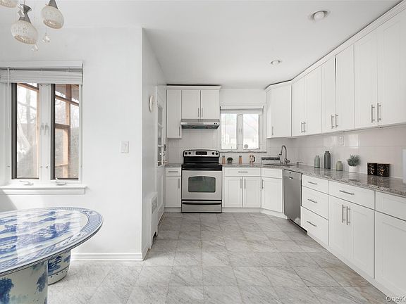 3rd image of 200 Melbourne Road