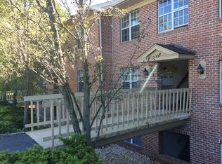 6 Doral Dr #D, Reading, PA 19607