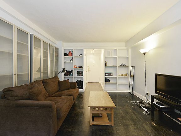 4th image of 240 E 55th St APT 2C