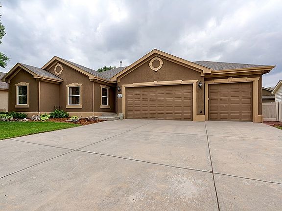 3rd image of 4735 Coffeetree Dr