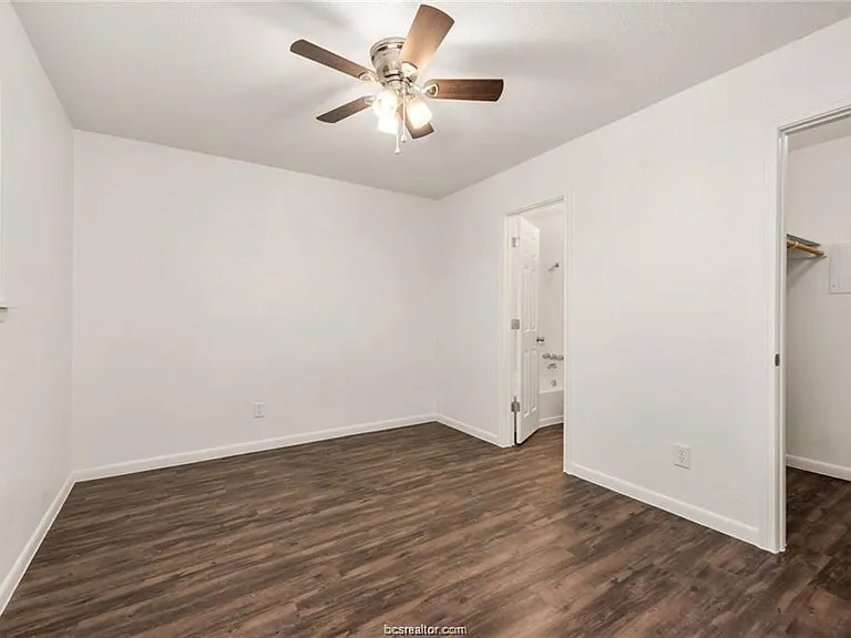 4309 College Main St #11 — Photo 5