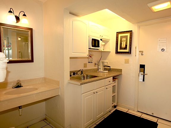 2nd image of 313 S Atlantic Ave #421