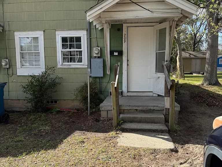 209 N Wilmington Ave #2 — Photo 1